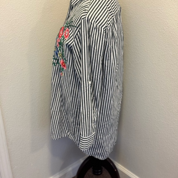 2 FOR $20 Walter Baker Becca Tunic Shirt Floral Embroidered 100% Cotton Top M - Picture 4 of 9